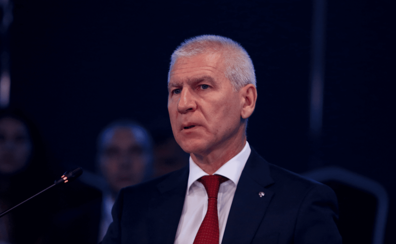 Власти обсудят смену главы Минспорта