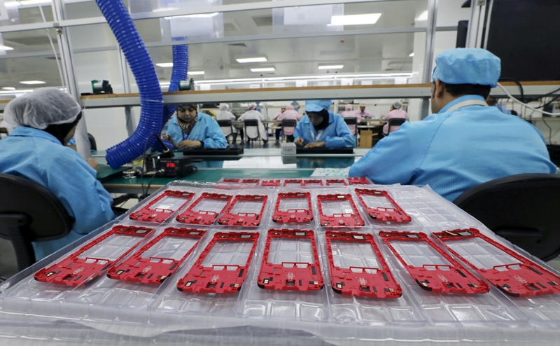 Власти обсудят увеличение срока службы смартфонов и телевизоров до 10