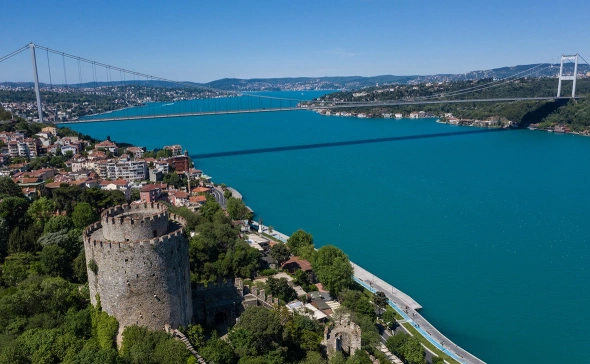 Власти определили, какие маркетплейсы и сервисы попадут под новый