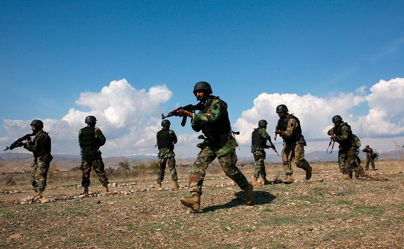 Власти Пакистана запретили арест ожидающих эвакуации в США афганцев