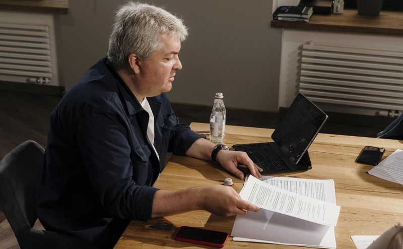 Власти поддержат интернет-проекты о спецоперации и шоу с дипфейком