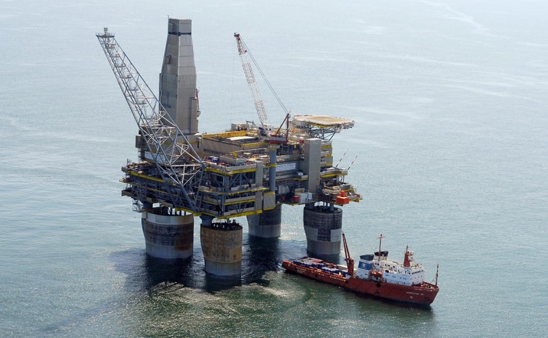 Власти поручили «Газпрому» поставлять СПГ с Сахалина на Камчатку