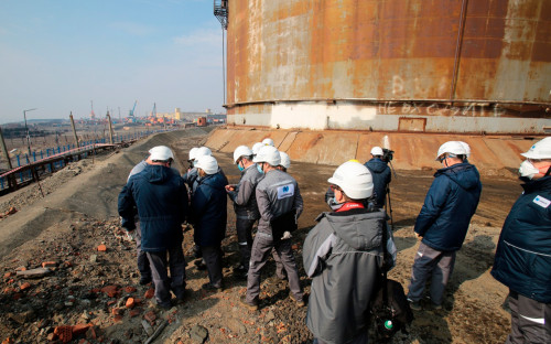 Власти решили &laquo;потихонечку переливать&raquo; нефть в Арктике в меньшие емкос