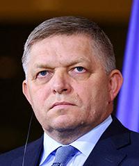 Власти Словакии сообщили о повреждении нескольких органов у Фицо