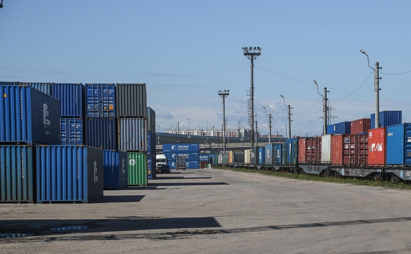 Власти снизили до 25% порог для обязательной продажи валютной выручки