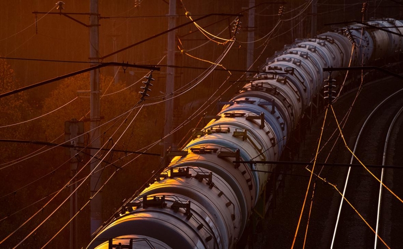 Власти согласовали продление ограничений на экспорт бензина до