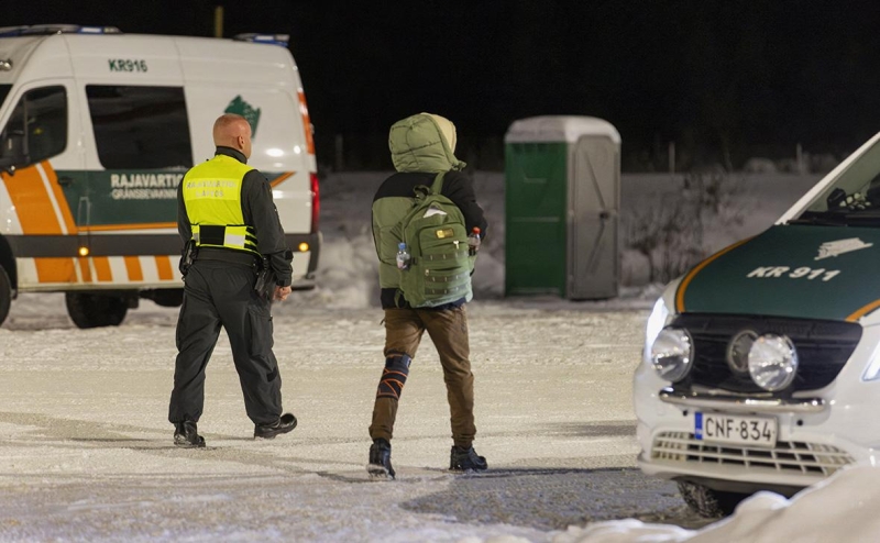 Власти сообщили о попытке прорыва границы мигрантами в Мурманской