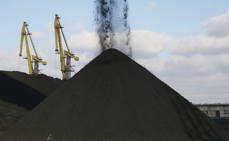Власти Украины запретили вывозить добытые в стране уголь, мазут и газ
