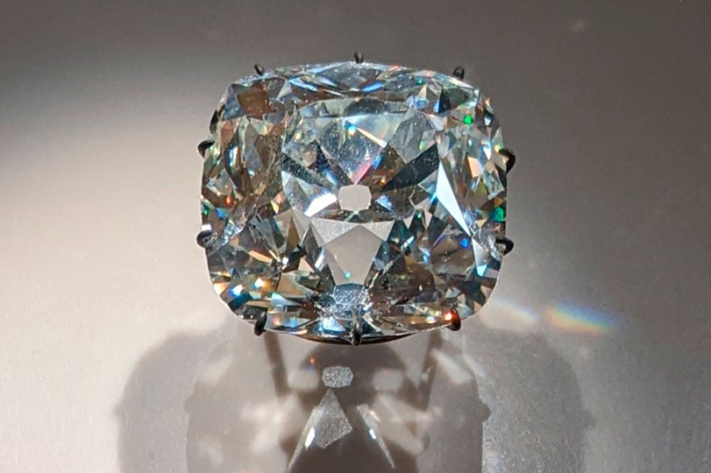 Во Франции арестовали двух подозреваемых в ограблении Лувра