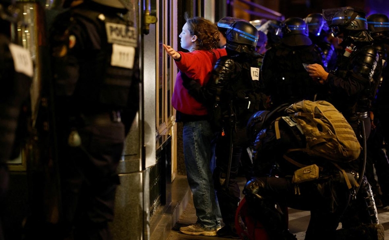 Во Франции число задержанных за ночь участников погромов превысило