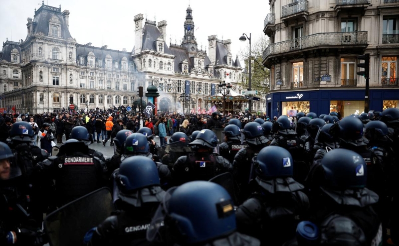 Во Франции после решения Конституционного совета начались беспорядки