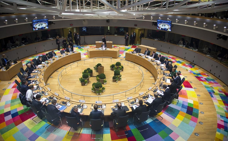 Во Франции сообщили о поиске жизнеспособного решения по активам России