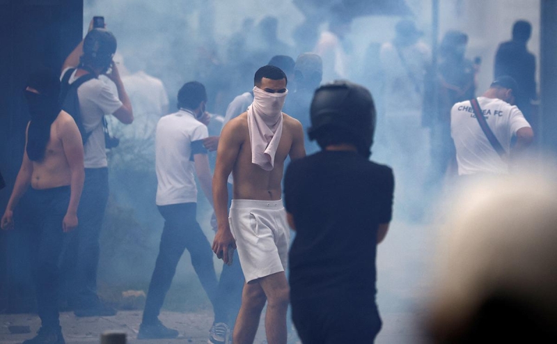 Во Франции выведут на улицы бронетехнику для подавления беспорядков