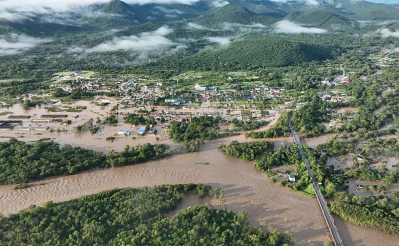 Военные корабли начали эвакуацию в Приморье из-за тайфуна