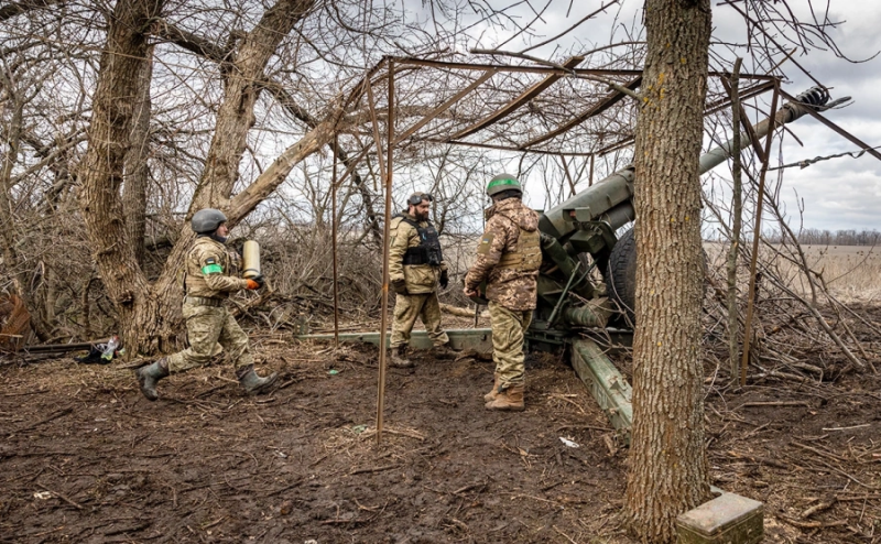 Военные восприняли слова Макрона как разрешение ударов по регионам