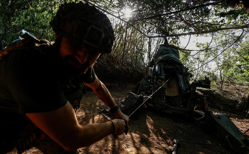 Военные восприняли слова Макрона как разрешение ударов по регионам