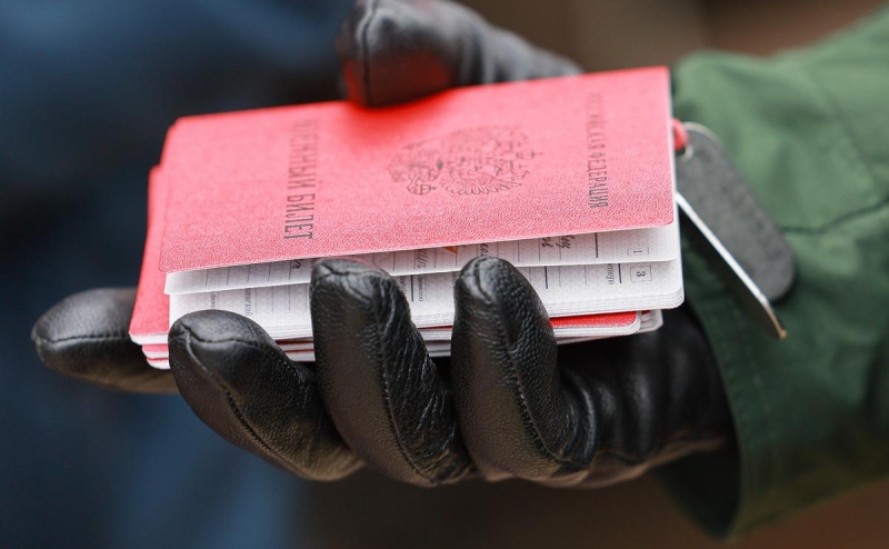 Володин предложил депутатам отозвать проект о призыве 50-летних