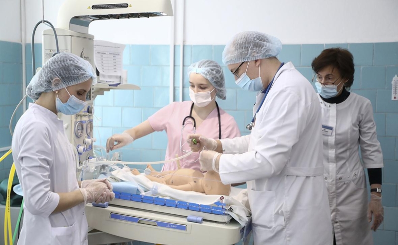 Врачи заявили о нехватке 5,3 тыс. акушеров-гинекологов и неонатологов