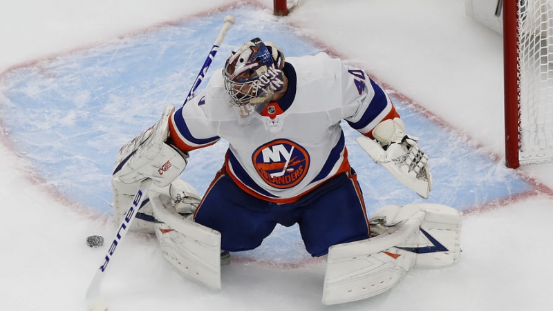 Вратарь &laquo;Нью-Йорк Айлендерс&raquo; Варламов установил уникальное достижение