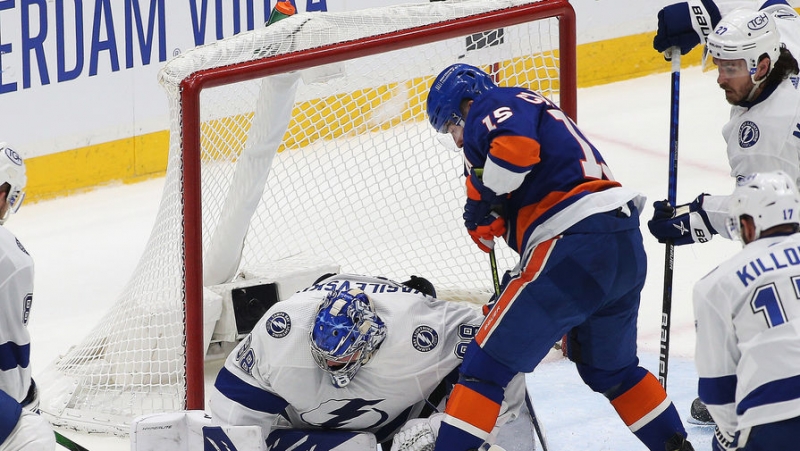 Вратарь «Тампы» Василевский повторил клубный рекорд по шат-аутам в Кубке Стэнли