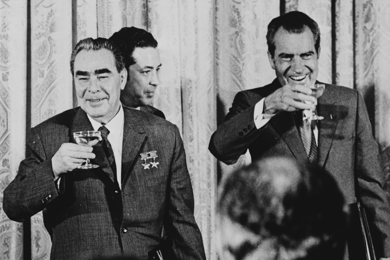 Встречи с Синатрой и новый Lincoln: как советские лидеры ездили в