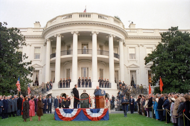 Встречи с Синатрой и новый Lincoln: как советские лидеры ездили в