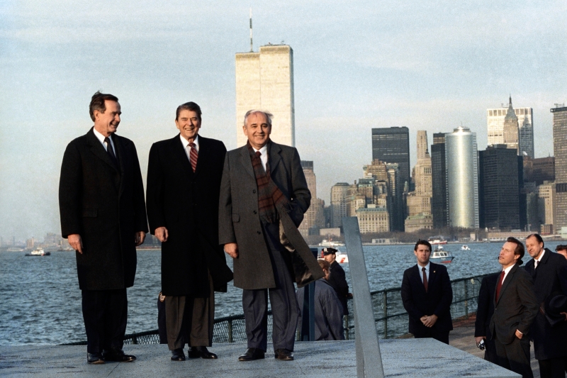 Встречи с Синатрой и новый Lincoln: как советские лидеры ездили в