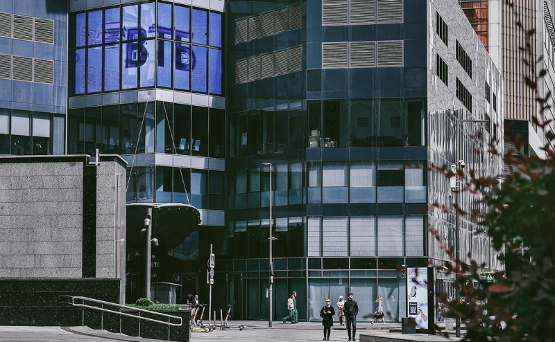 ВТБ из-за санкций простил часть долга «из далекой дружественной