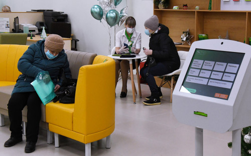 ВТБ попросит приложить карту к смартфону при подозрительных операциях