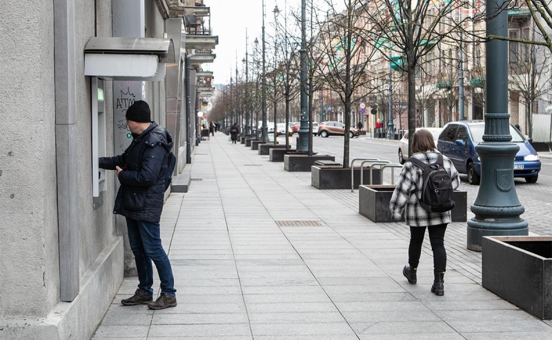 ВТБ запустил международные переводы наличными