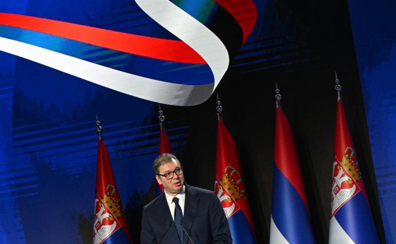 Вучич исключил отказ от поездки в Москву, даже если его «закуют в