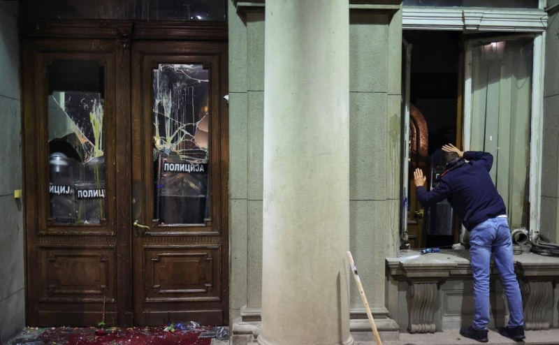 Вучич созвал срочное заседание Совбеза на фоне беспорядков в Белграде