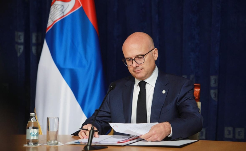 Вучич выдвинул кандидатуру главы Минобороны Вучевича на пост премьера