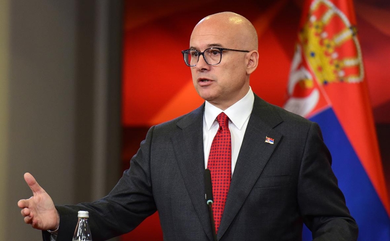 Вучич заявил о попытках Запада устроить цветную революцию в Сербии