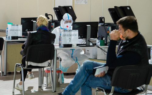 Выпускной для школьников в парке Горького в Москве отменили из-за COVI