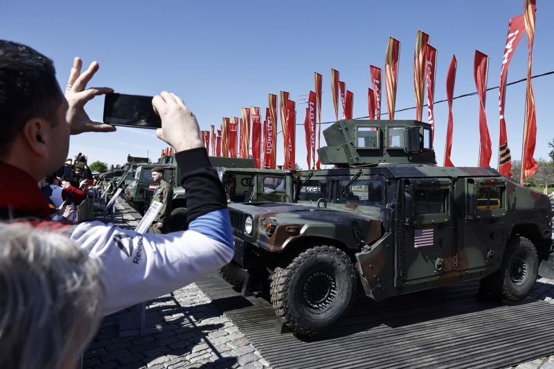 Выставка трофейного вооружения и техники на Поклонной горе