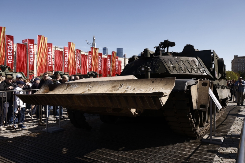 Выставка трофейного вооружения и техники на Поклонной горе