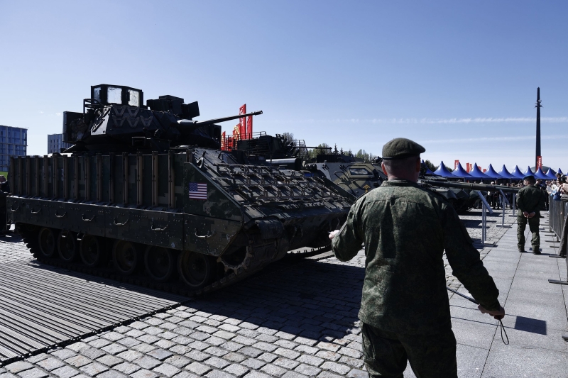 Выставка трофейного вооружения и техники на Поклонной горе