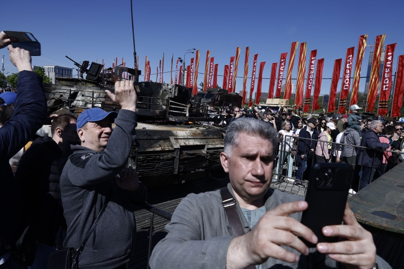 Выставка трофейного вооружения и техники на Поклонной горе