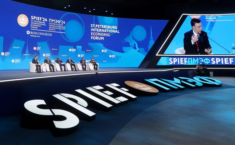 Выступление Путина на пленарном заседании ПМЭФ. Трансляция