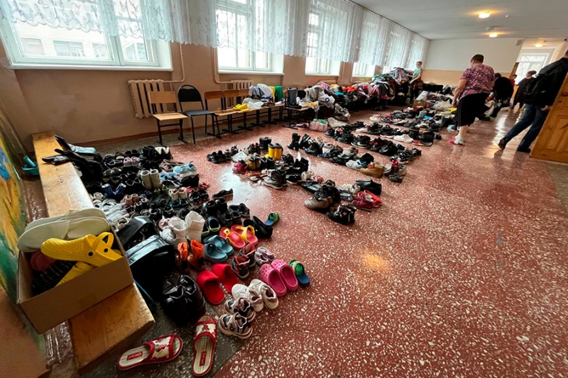 «Взяли попугая, деньги и убежали»: репортаж РБК из затопленного Орска