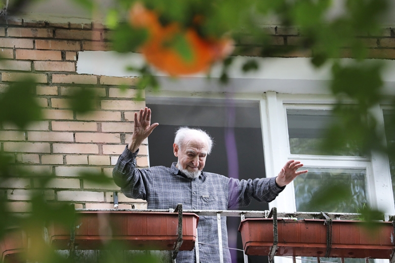 «Взрослые чудаки в коротких штанишках». Памяти Леонида Шварцмана