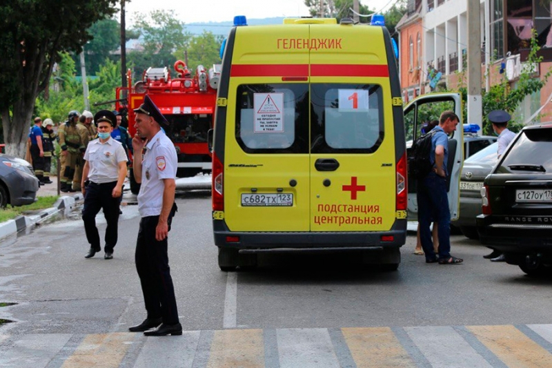 Взрыв в гостинице в Геленджике. Фоторепортаж