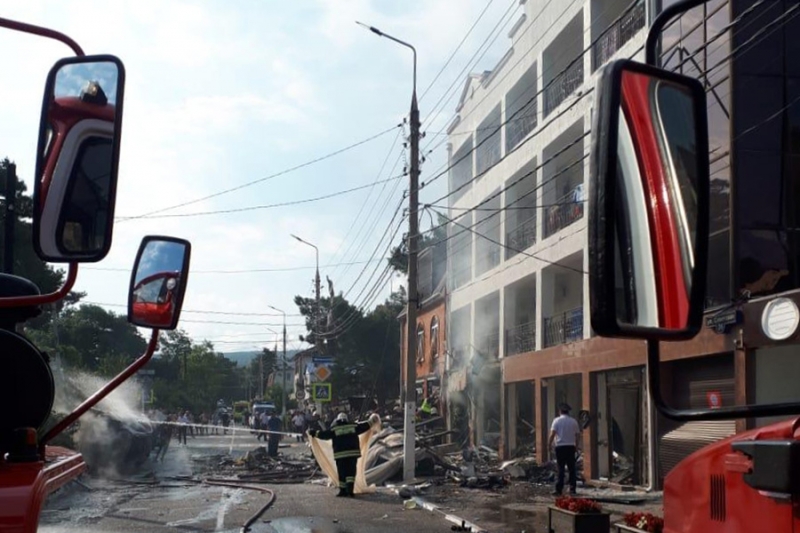 Взрыв в гостинице в Геленджике. Фоторепортаж