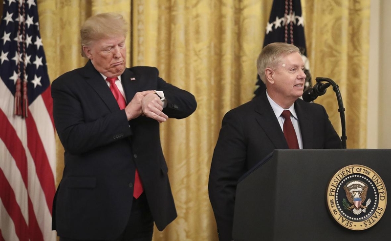 WSJ описала, как Грэм словами о клюшках убеждал Трампа ударить по