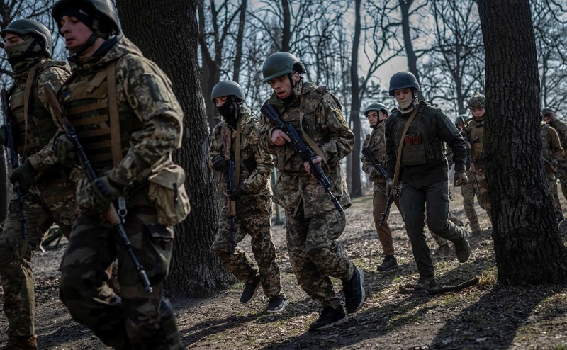 WSJ рассказала о нехватке новобранцев в ВСУ «даже для обороны»