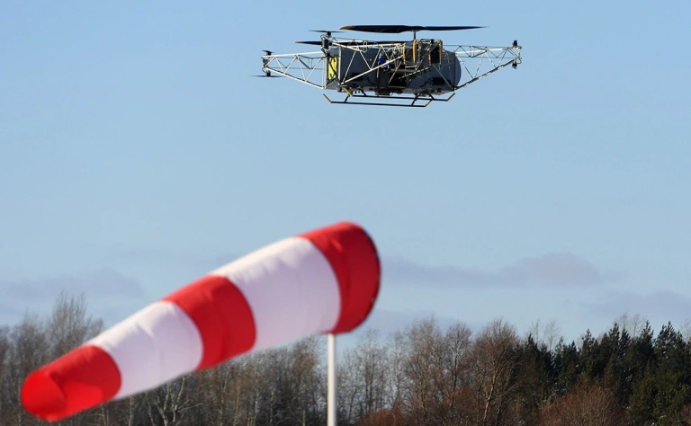 WSJ узнала, что Макрон надавил на Трампа из-за военных на Украине