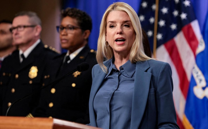 WSJ узнала о жалобах Трампа на генпрокурора из-за оппонентов и