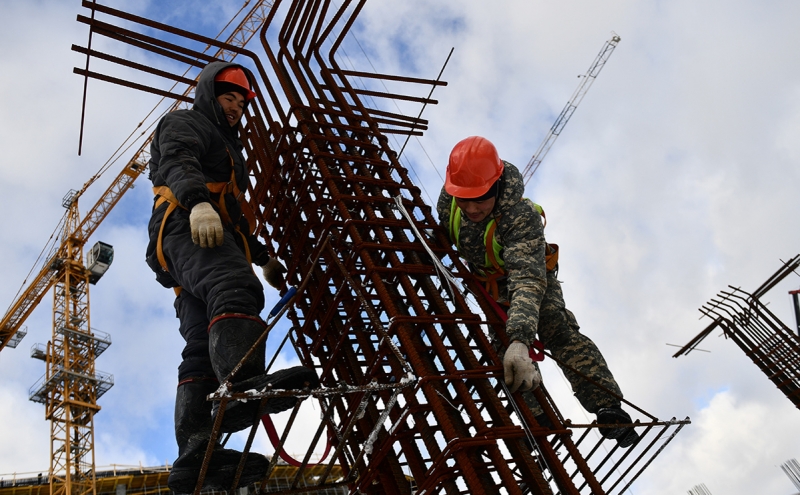 За год в России расторгли строительных госконтрактов на ₽1 трлн