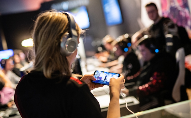 Загрузки мобильных игр в мире на 25% превысили допандемийный уровень